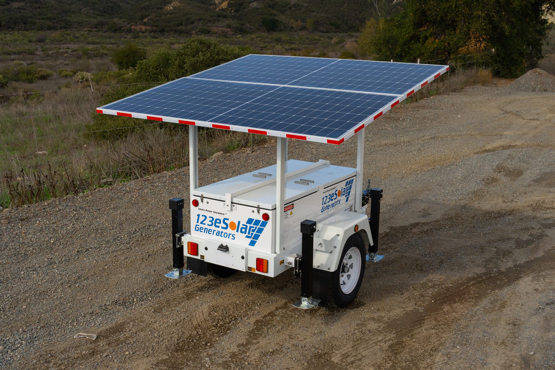 123-SG-900A10 — Two 490 W panels form the canopy roof, bringing in 4.2 kWh on an average day.